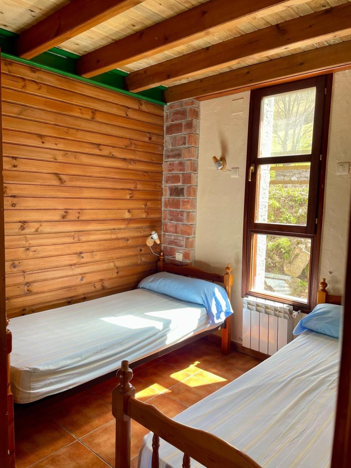 Albergue Pena Castil Sotres Exterior foto